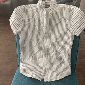 Denim & flower short sleeve button down- white with blue vertical stripes